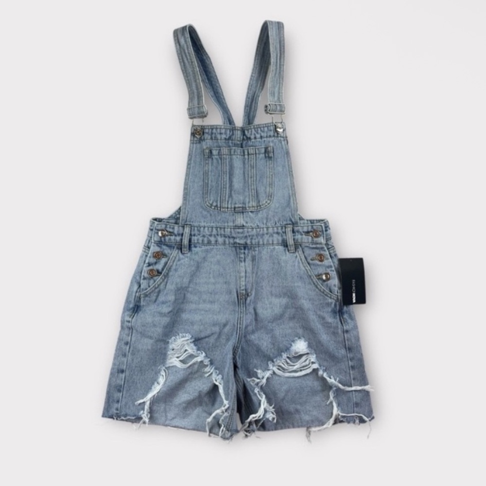 Fashion Nova Distressed Denim Overall Shorts Size Small NWT - Picture 3 of 7